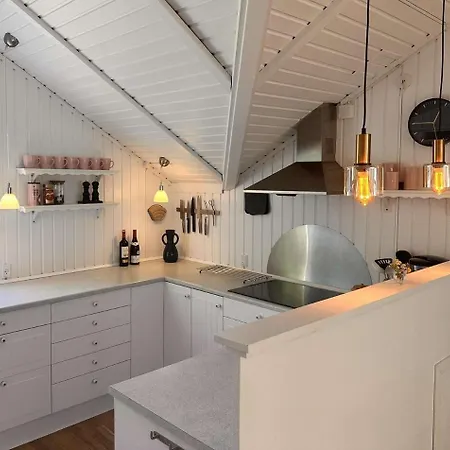 Holiday home Cozy Close To Marielyst Square
