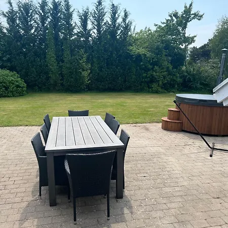 Cozy - Spa, Hot Tub And Play - Close To Marielyst Square * Bøtø By