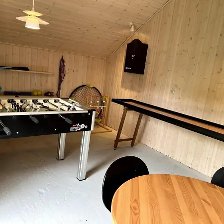 Cozy - Spa, Hot Tub And Play - Close To Marielyst Square Hébergement de vacances Bøtø By